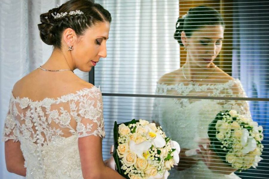 Laura Silla……una sposa bella, elegante e molto simpatica, cosa vuoi di più dalla vita?😃📷❤️🎥🎬#sposa #bella #simpatica #elegante #raffinata #scanno #abruzzo #italy #abitodasposa #fotostudioimmagine #grottammare #marche