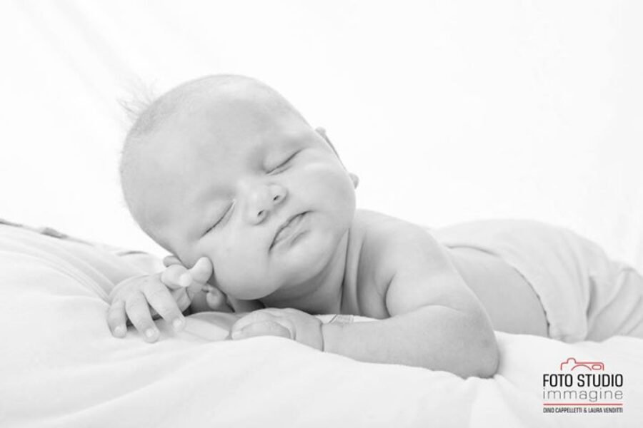 Oggi ho deciso di dormire ancora un pò, non ho voglia di alzarmi…e voi?😴😴😴❤️📷#eduardo #kid #sonno #bello #bellissimo #dolcissimo #fantastico #fotostudioimmagine #grottammare #marche #italy