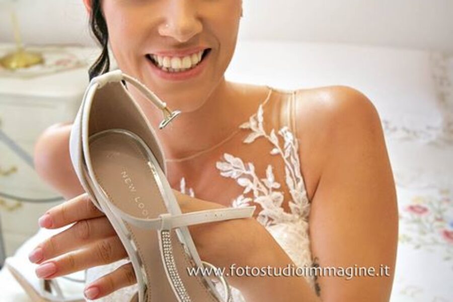 La scarpa…un accessorio indispensabile e prezioso che và scelto con cura……MICHELA wedding❤️❤️🎬